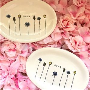 SOLD///NEW Rae Dunn Home Oval Plates (2)